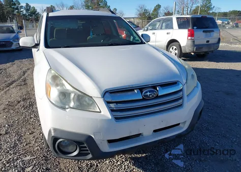 2014 Subaru Outback 2.5I Premium z USA, uszkodzony, nr VIN 4S4BRBCC7E3240079